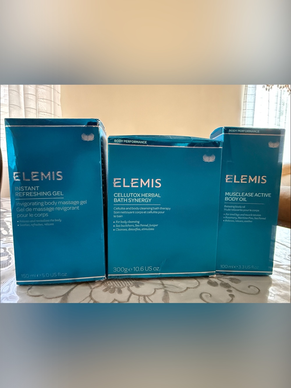 Bundle:  ELEMIS Refreshing Gel, Cellutox Herbal Bath Synergy & Muscle Body Oil